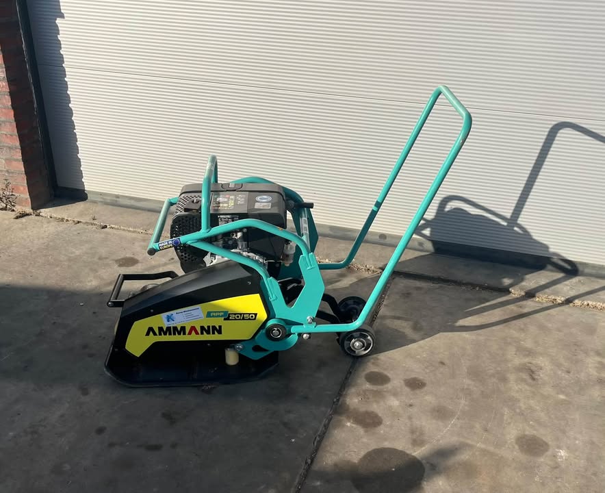   2x AMMANN DIESEL TRILPLAAT